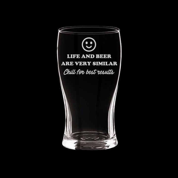 Verre à bière gravé - Life and Beer are Very Similar